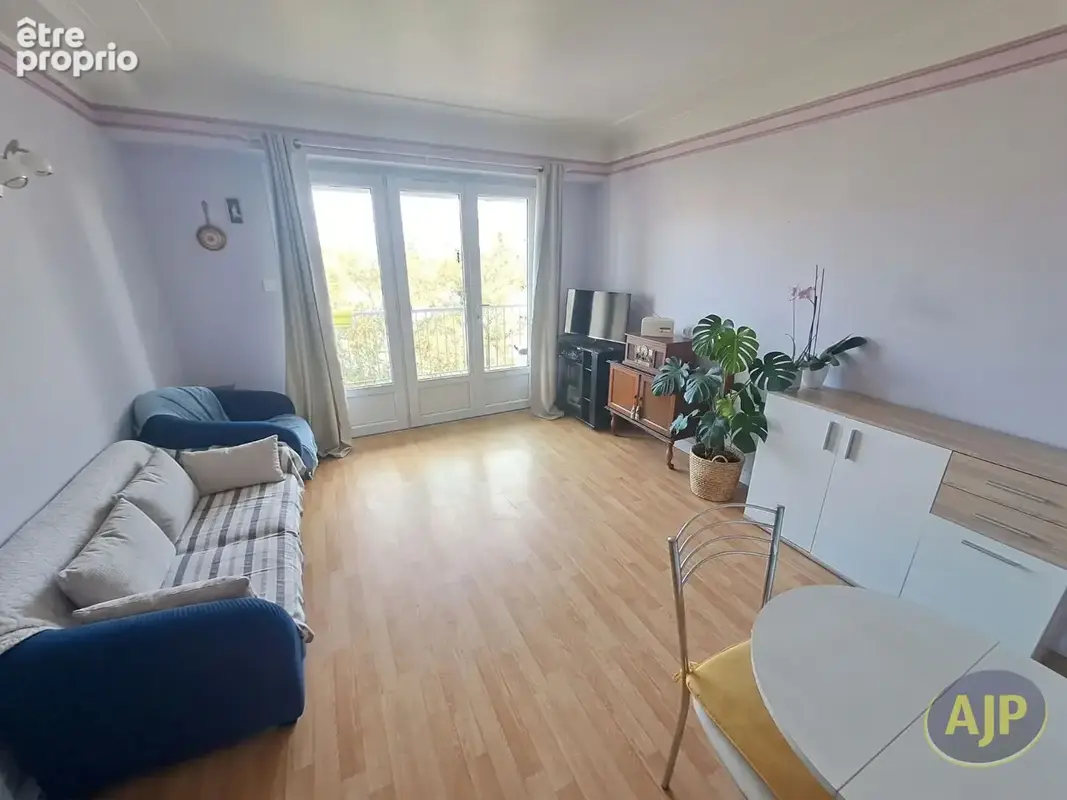 CHALLANS - Appartement 2 chambres - photo 2