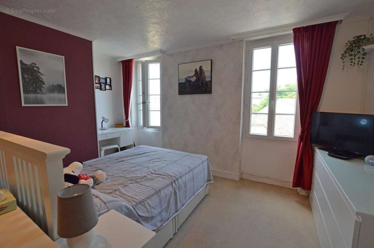 Maison à LOUBES-BERNAC