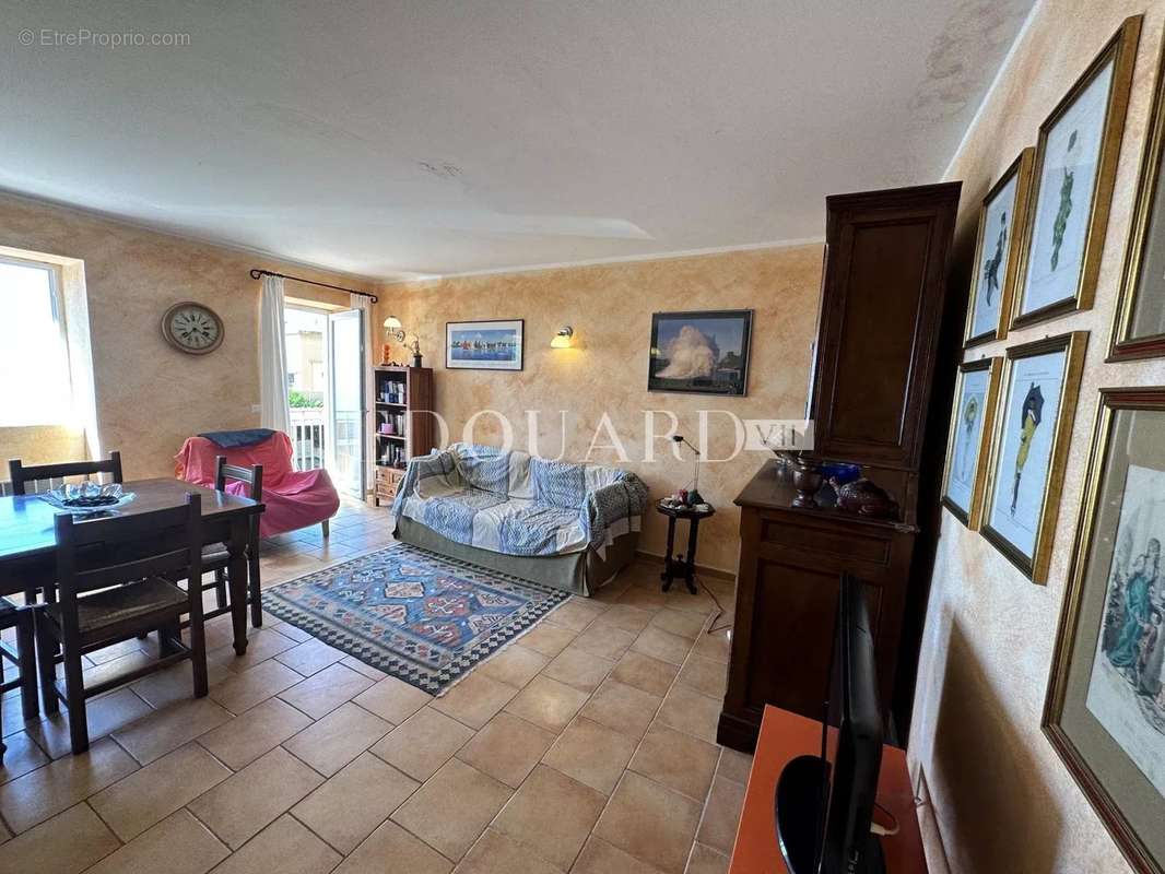 Appartement à ROQUEBRUNE-CAP-MARTIN