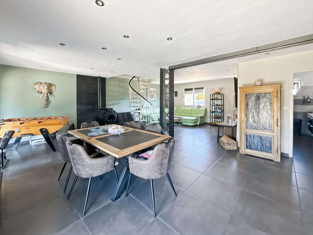 Maison Bourg Beaudouin 6 pièce(s) 140 m2 - photo 5