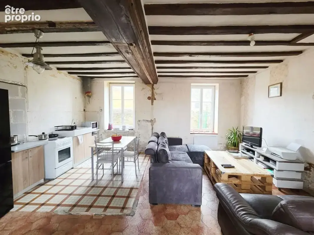 Maison atypique à rénover - Ancienne école - 180 m² potentiel - Vernie (25 min du Mans) - photo 5