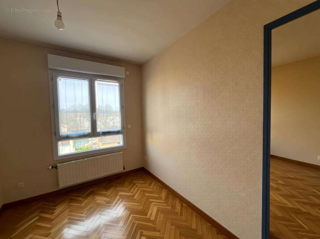 Appartement à SATHONAY-CAMP