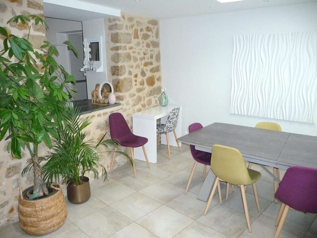 Maison à ARGENTRE-DU-PLESSIS