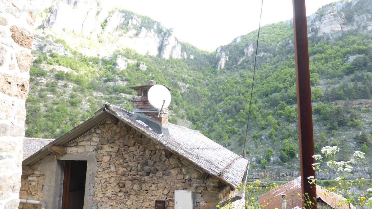 Appartement à VEYREAU