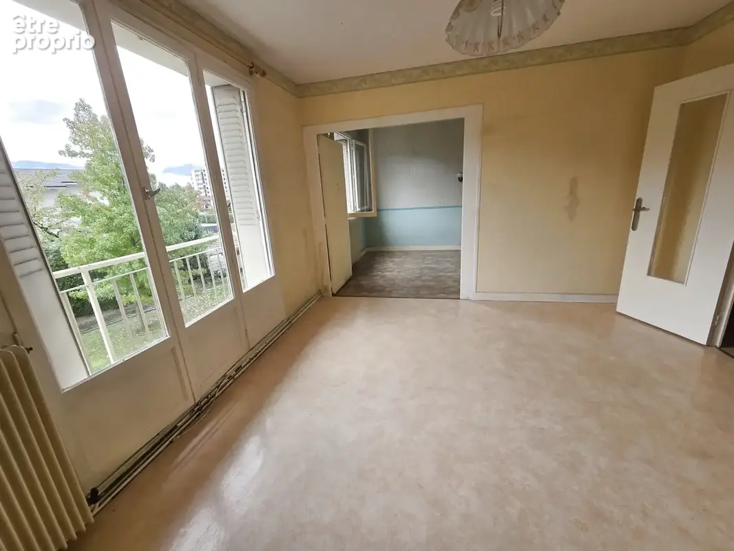 FONTAINE - T4 avec balcon - photo 2