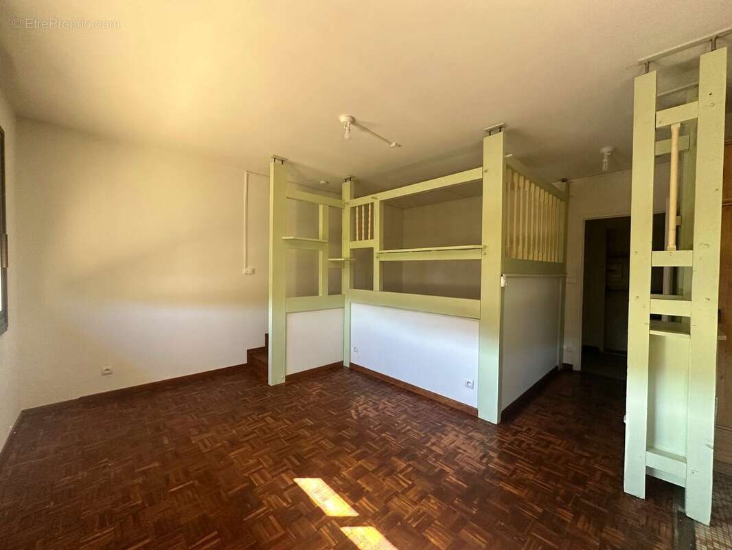 Appartement à DECAZEVILLE