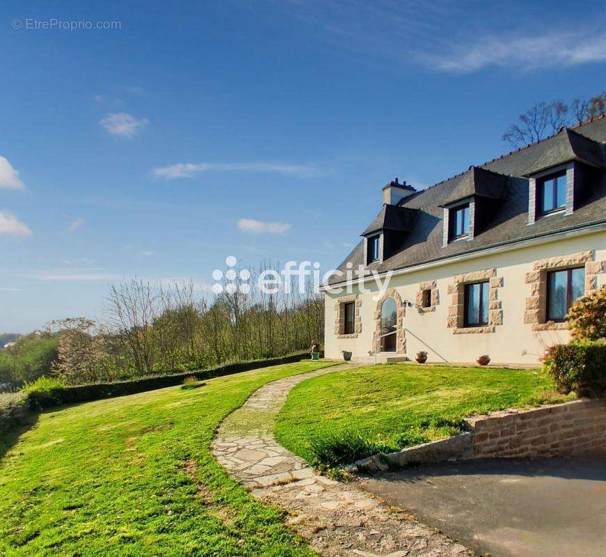 Maison à LE HAUT-CORLAY