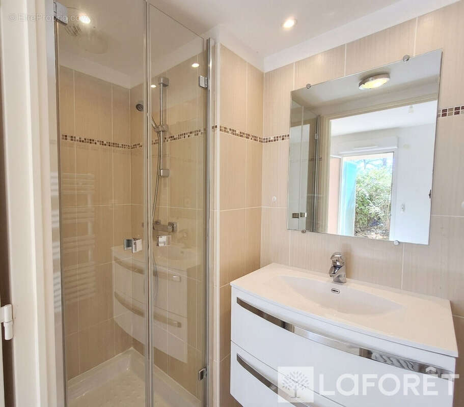 Appartement à HYERES