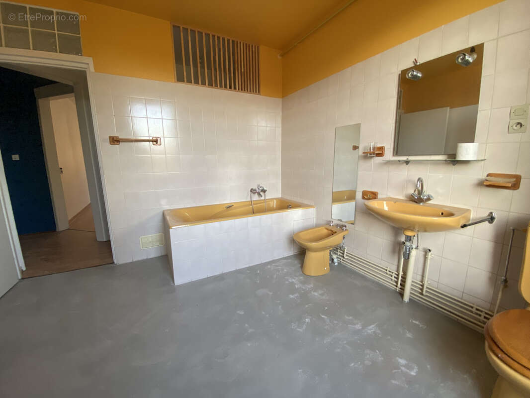 Appartement à HOMBOURG-HAUT