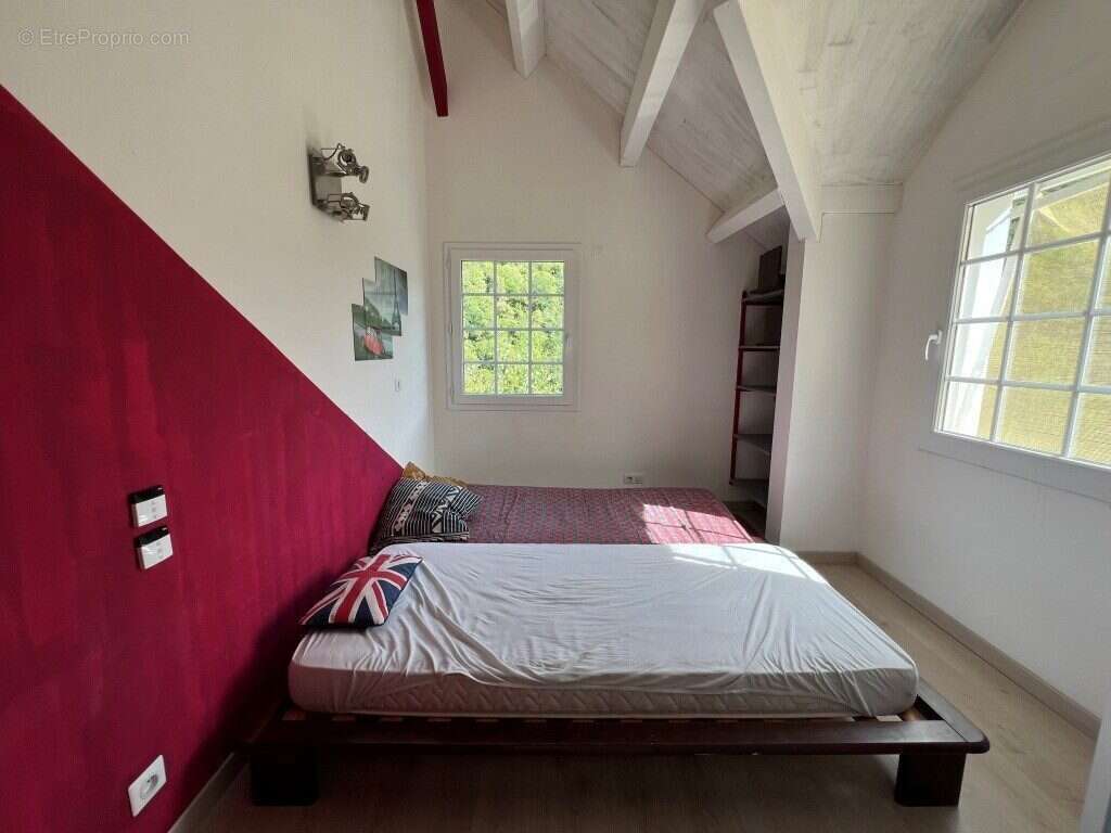 Maison à SAINT-LEGER-DE-PEYRE