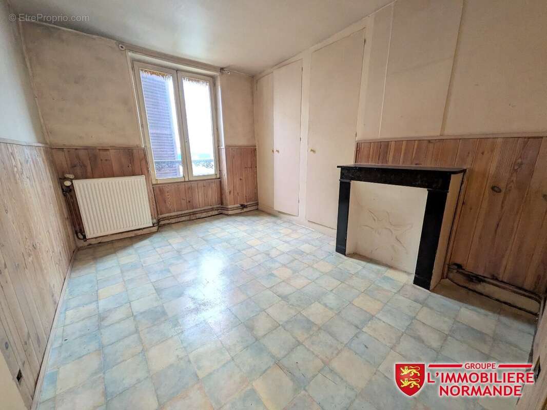 Maison à BONNIERES-SUR-SEINE