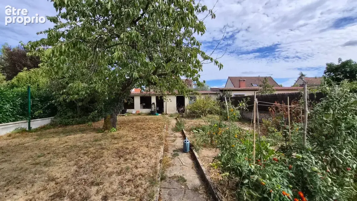 T3, 54 m², sous sol total, terrain 604 m², bon état - photo 15