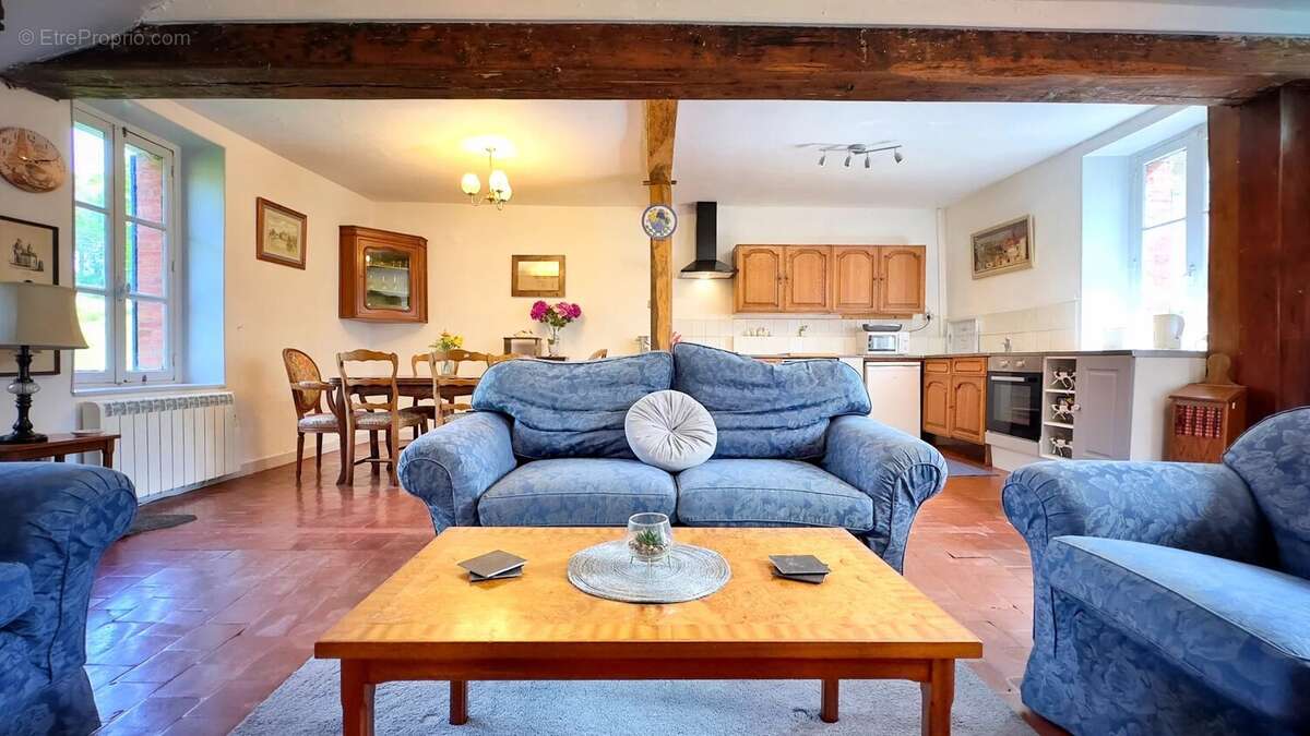 Maison à MOUTIER-MALCARD