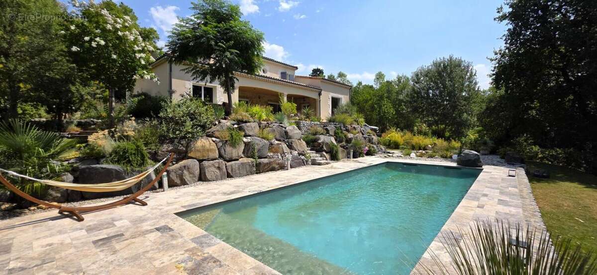 Villa à Montélimar - Piscine, sous-sol intégral, jardin paysagé - photo 4