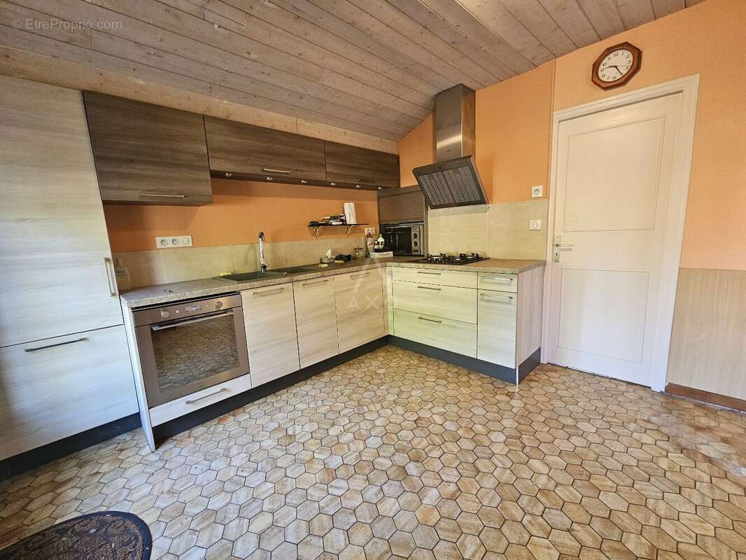 Maison à MONTAIGU