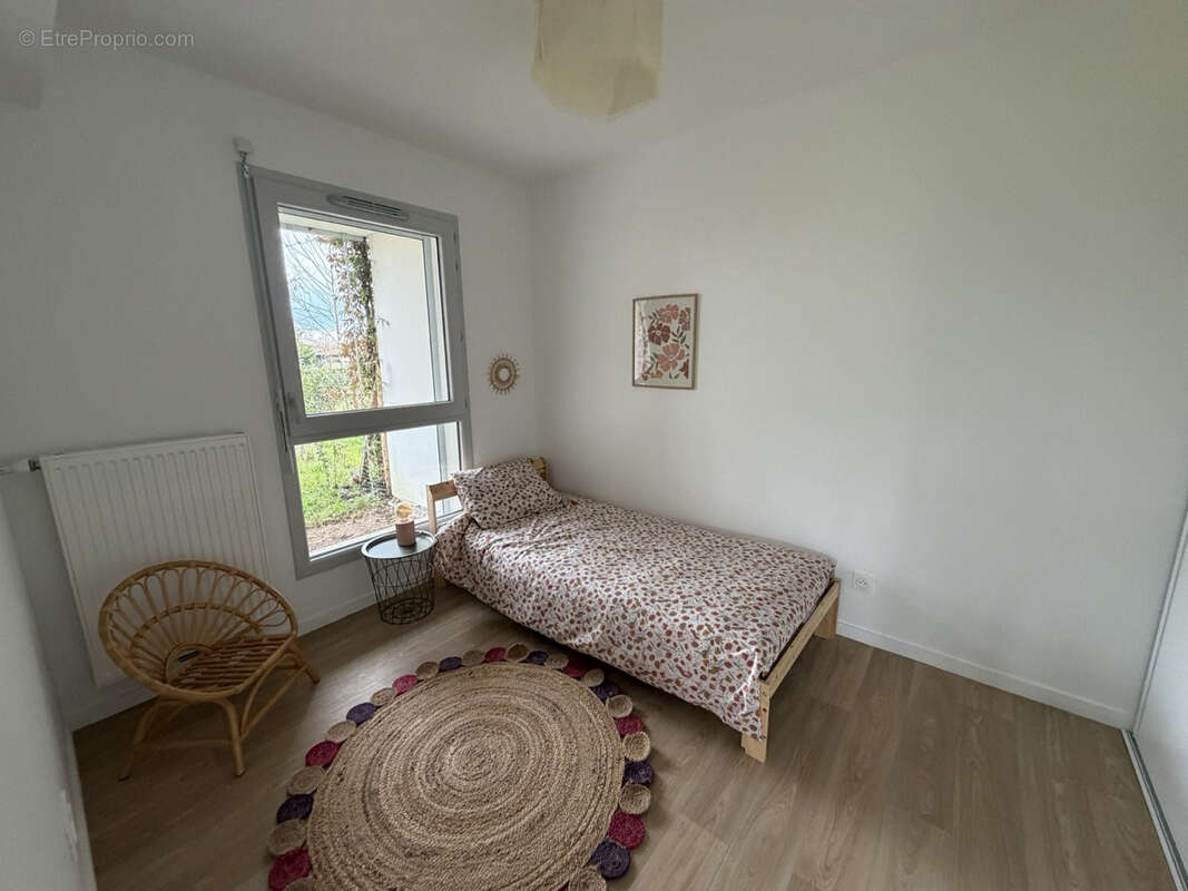 Appartement à TOULENNE