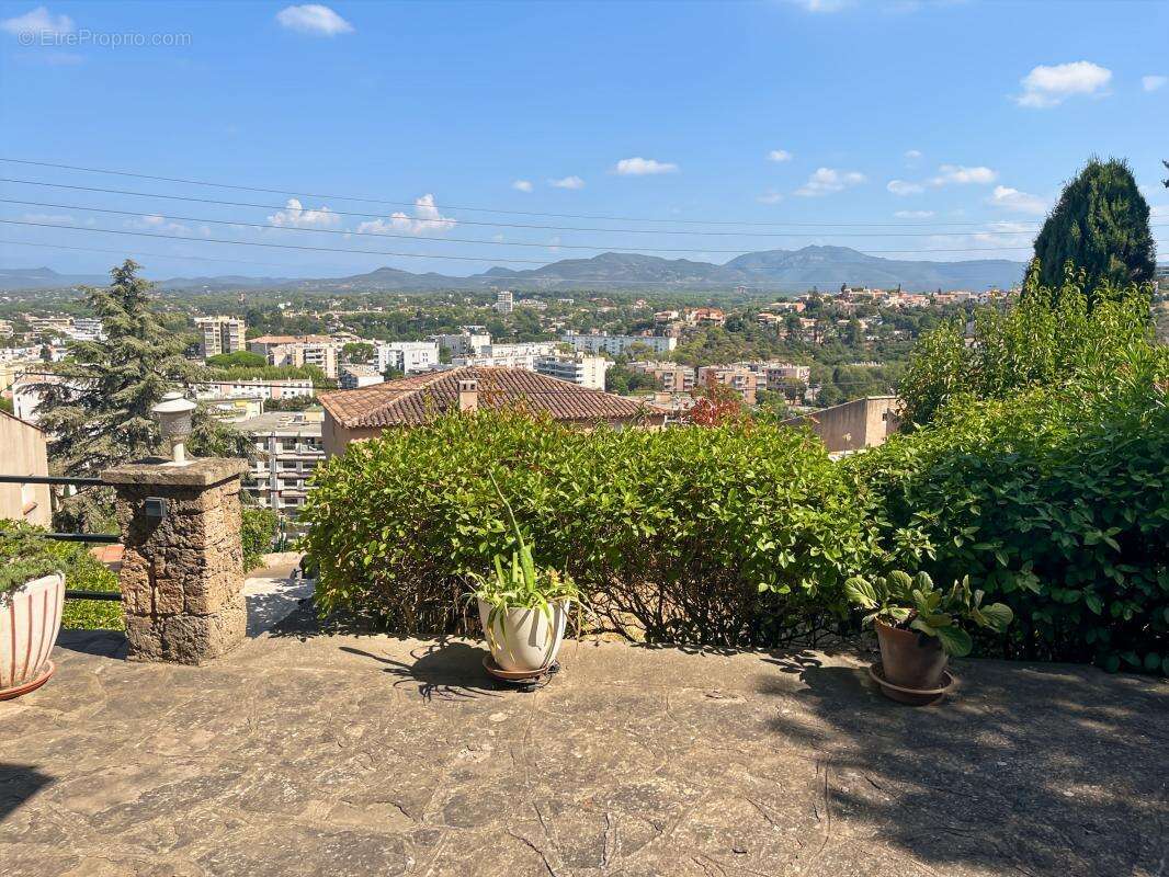 Maison À Vendre composée de 2 appartements (3 et 4 pièces) - photo 29