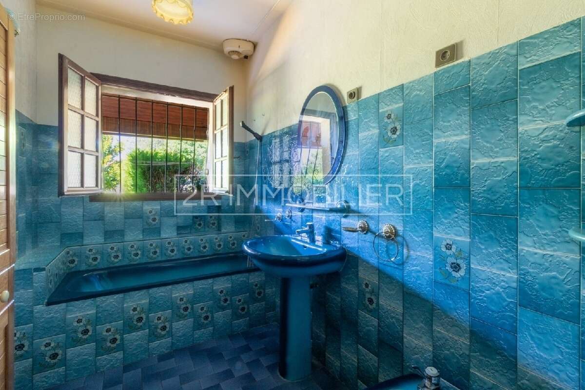 Maison à CONCHES-SUR-GONDOIRE