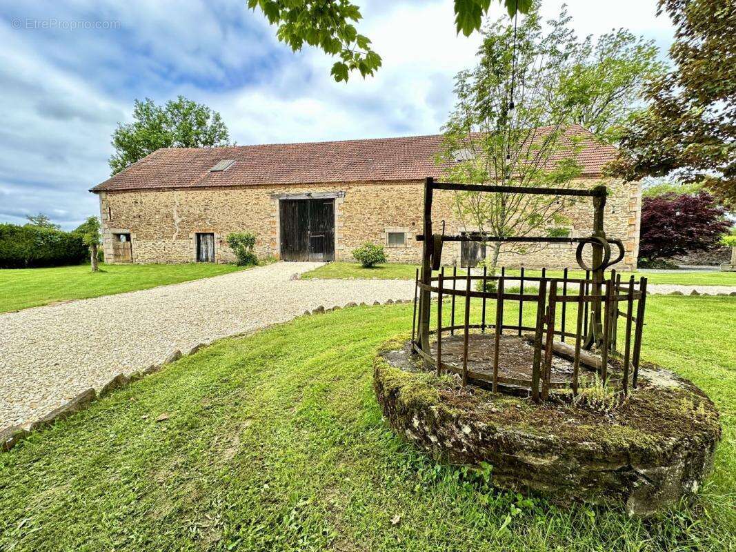 Maison à BUSSIERE-SAINT-GEORGES