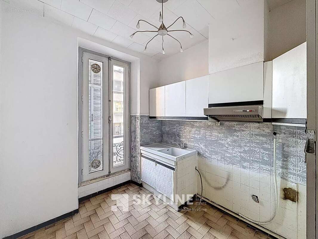 Appartement à MARSEILLE-3E