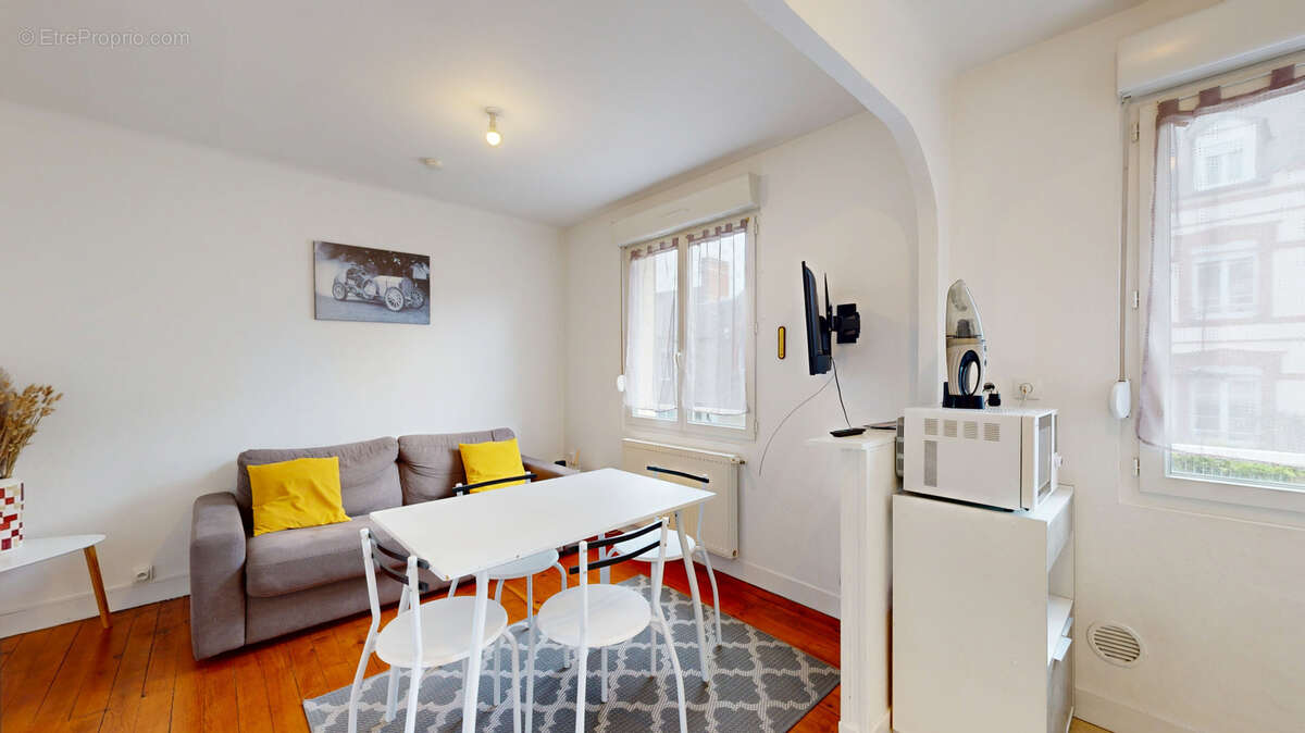 Appartement à CAROLLES
