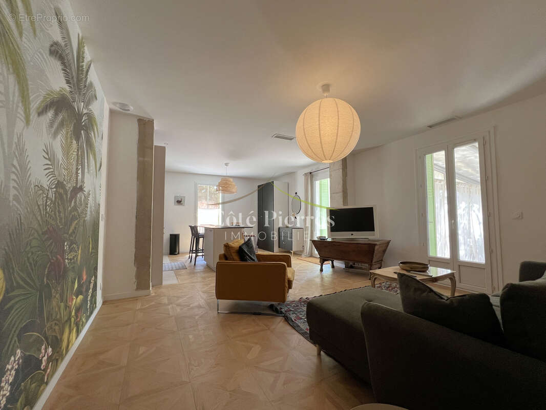 Appartement T4 avec parking PROCHE TOUR MAGNE - photo 3