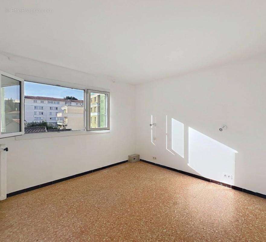 Appartement à MANDELIEU-LA-NAPOULE