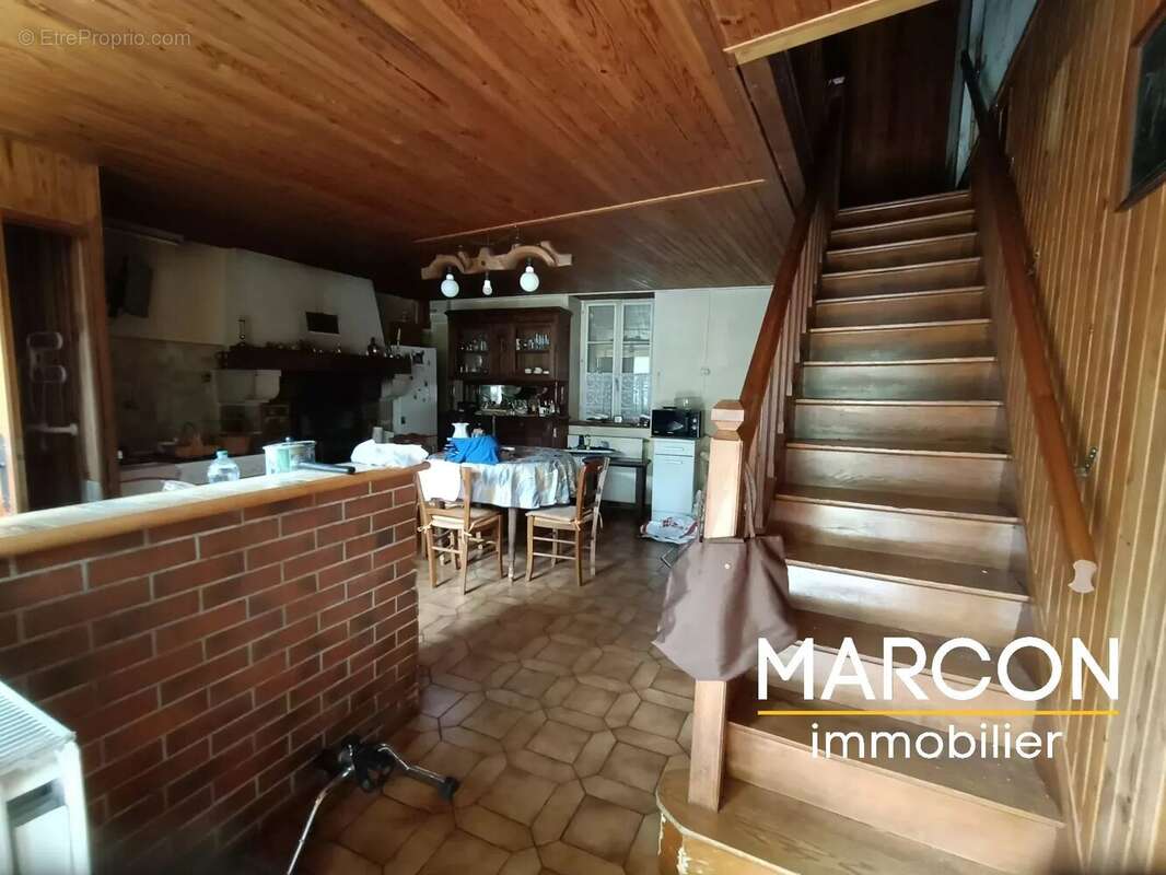 Maison à LE DONZEIL