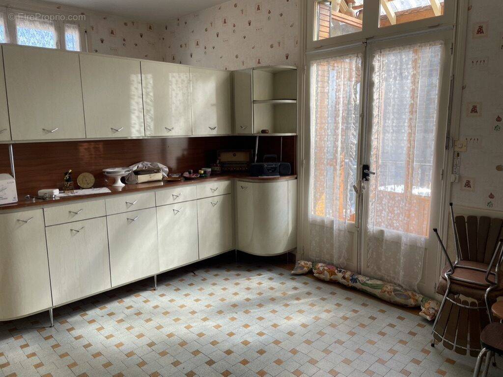 Maison à SAINT-PIERRE-DES-CORPS