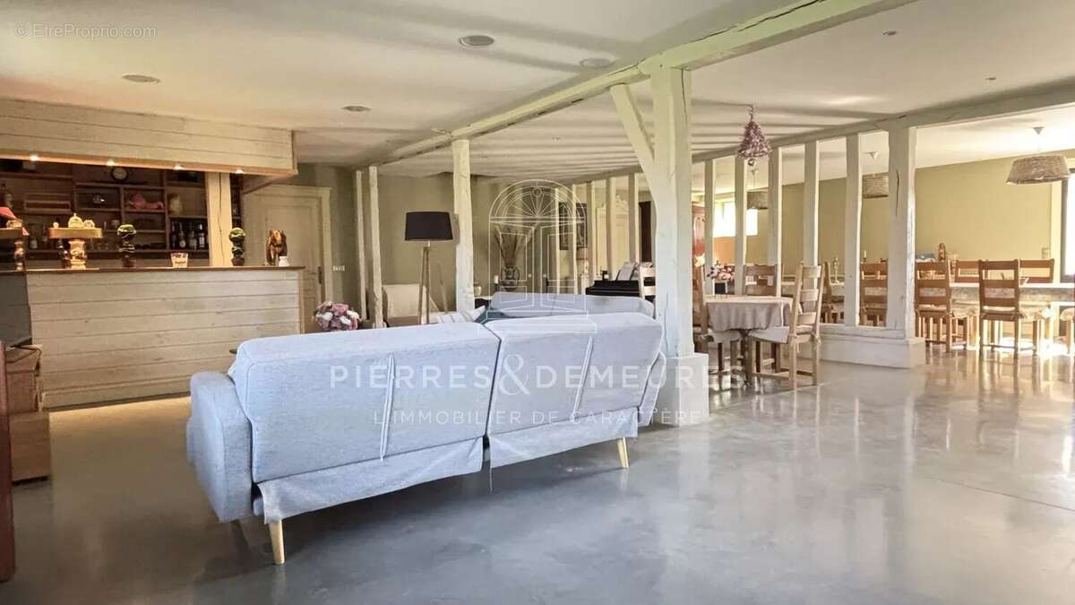 Maison à MONTIPOURET