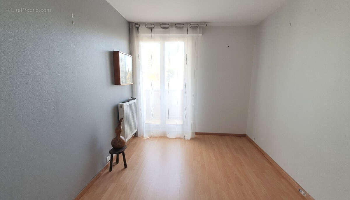 Appartement à L'HAY-LES-ROSES