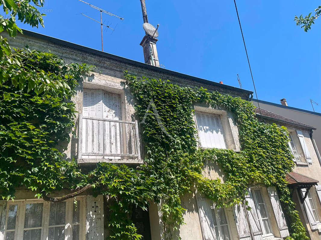 Maison à VARREDDES