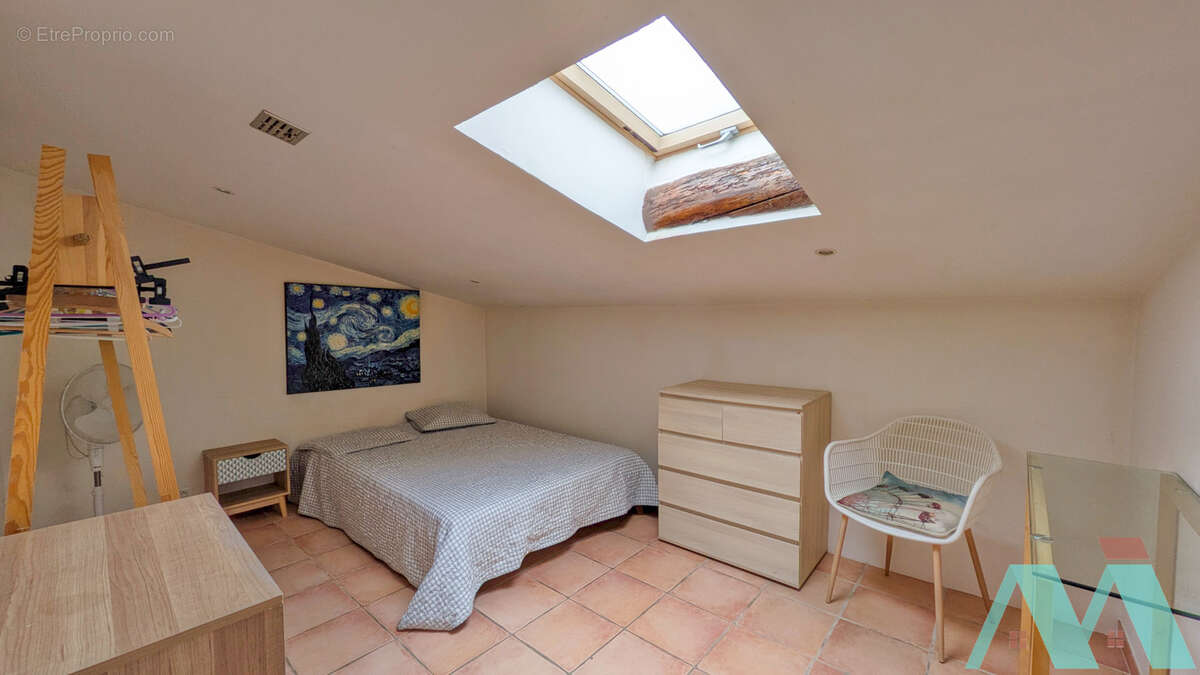 Appartement à SIGNES