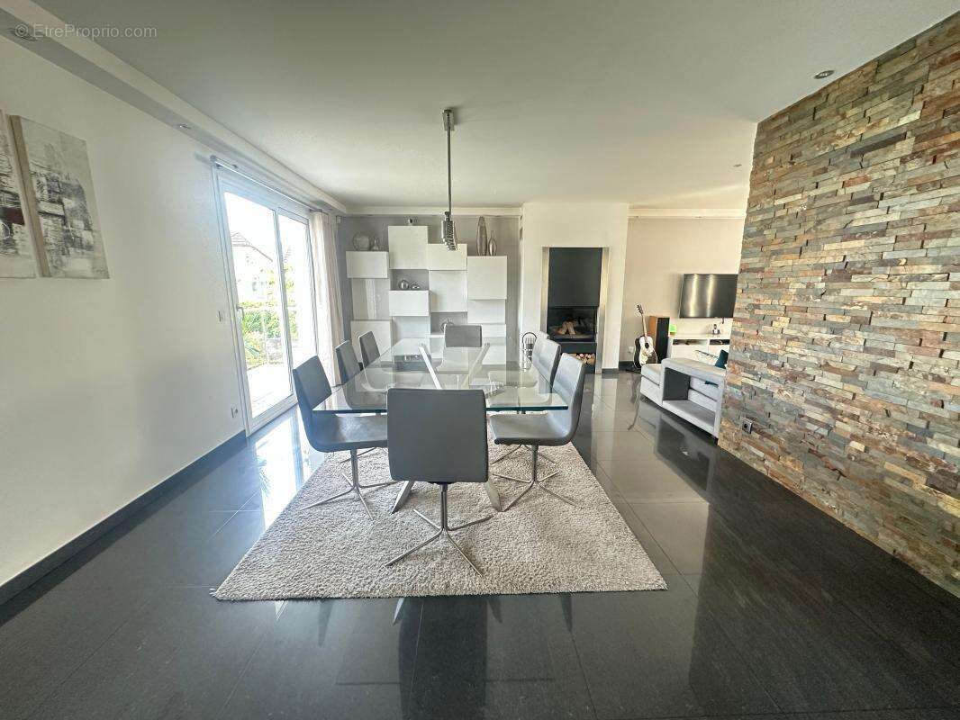 Maison à LE PLESSIS-TREVISE