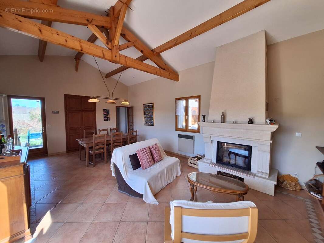Maison à LACAPELLE-BIRON