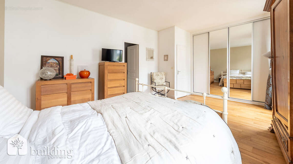 Appartement à LEVALLOIS-PERRET