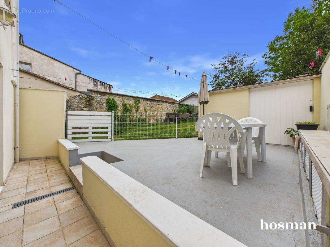 Maison à CARBON-BLANC