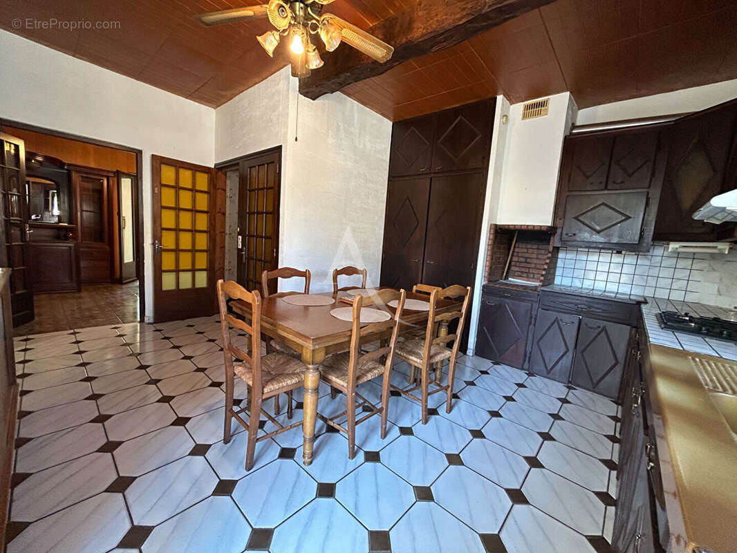 Maison d'habitation en centre ville - photo 5
