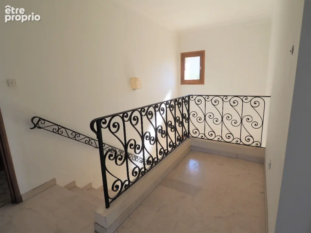 Maison Les Angles 6 pièce(s) 185 m2 Quartier Candau - photo 3