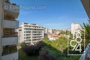 Appartement à MARSEILLE-4E
