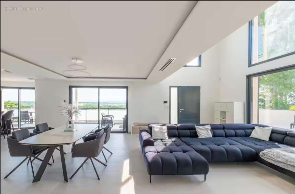Villa d'exception - 2 suites parentales - 5 chambres - Hamman - Piscine - Garage double Vue panoramique - photo 9