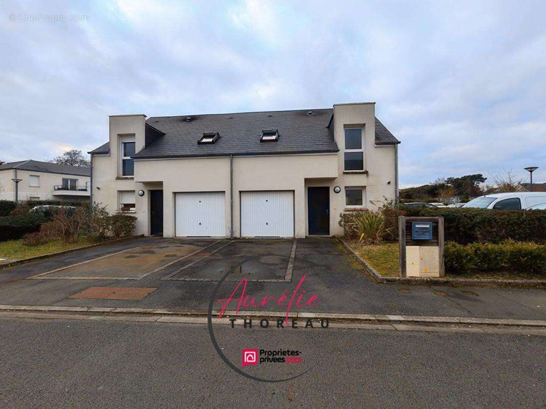 Maison à FLEURY-LES-AUBRAIS