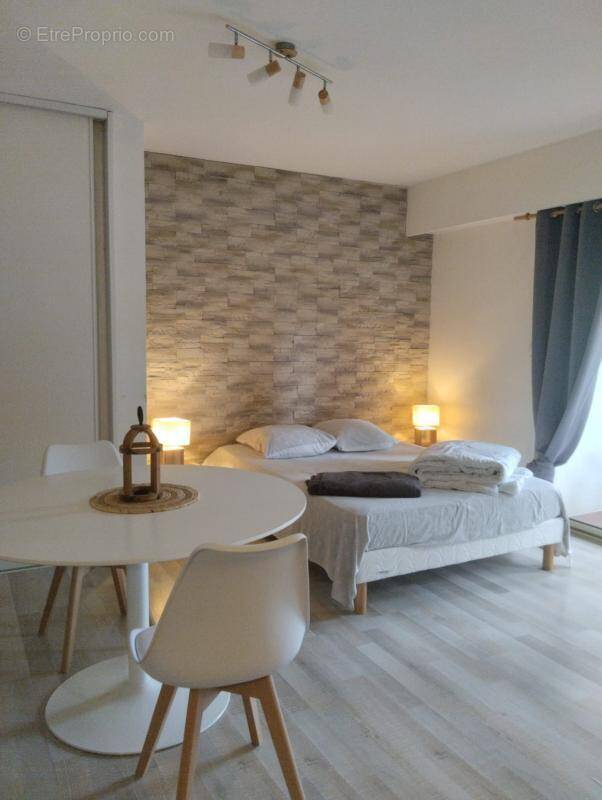 Appartement à GREOUX-LES-BAINS