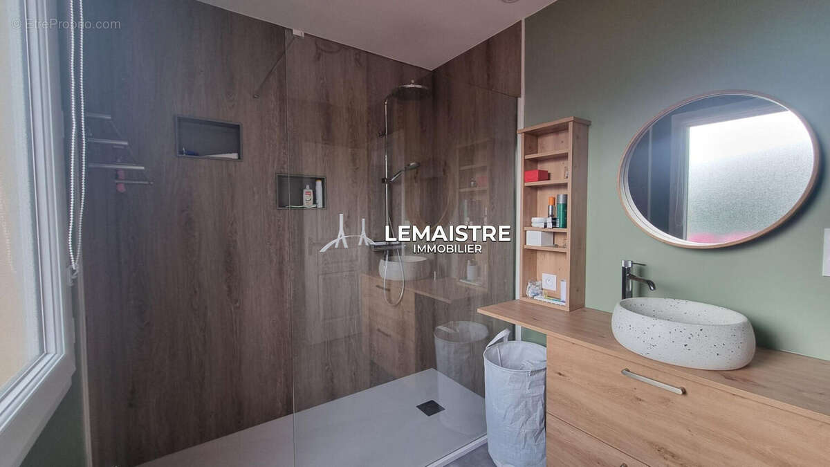 Maison à SAINT-PIERRE-DE-MANNEVILLE