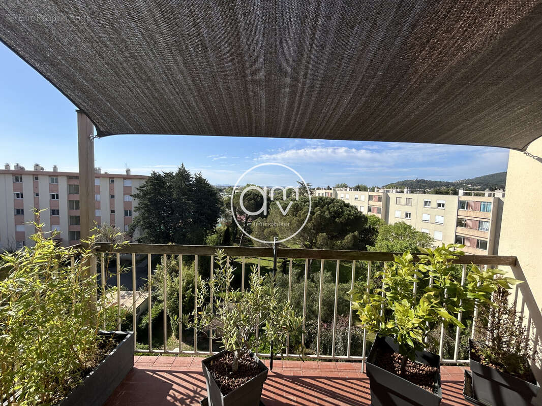 Appartement à HYERES