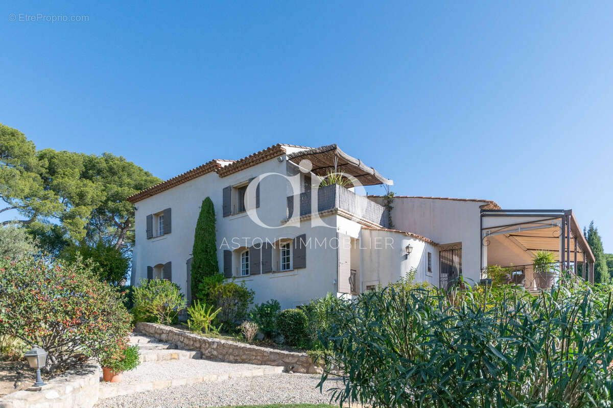 Maison à LA CADIERE-D'AZUR