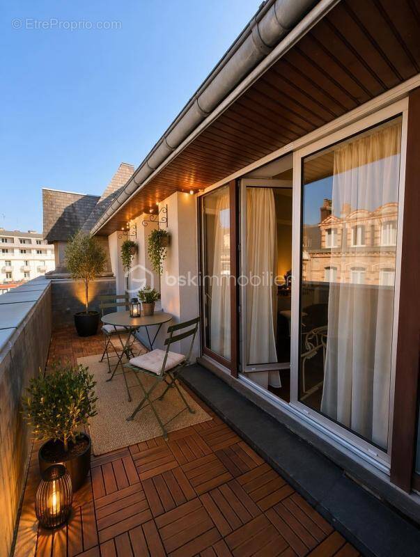 Appartement à MAGNY-LE-DESERT