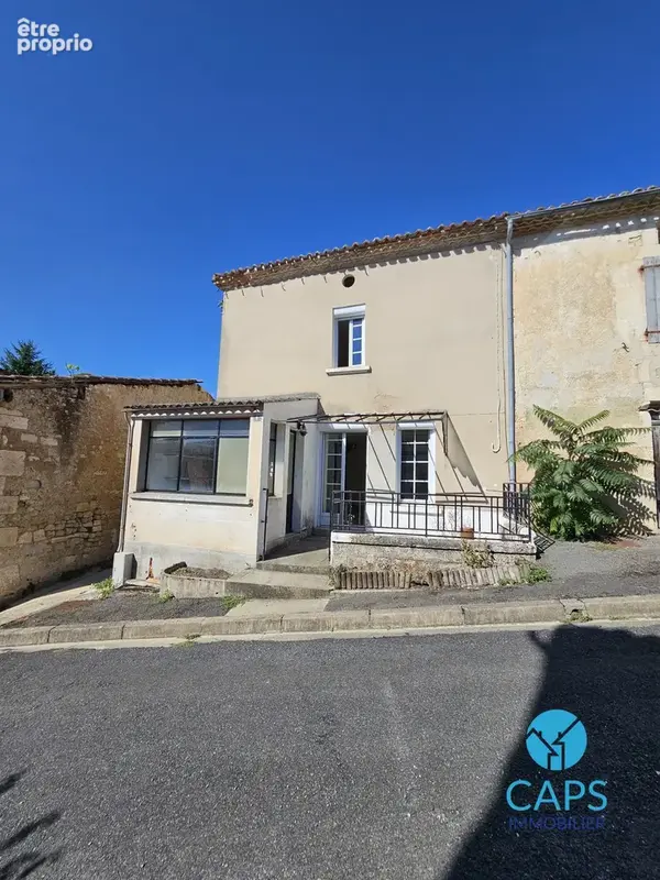 Maison 4 pièces 106 m² à vendre à Voulgezac (16250) - photo 2