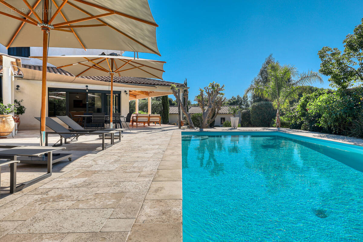 Maison à BORMES-LES-MIMOSAS