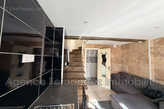 Maison 60 m² à Saint-Christophe-En-Brionnais  - photo 2